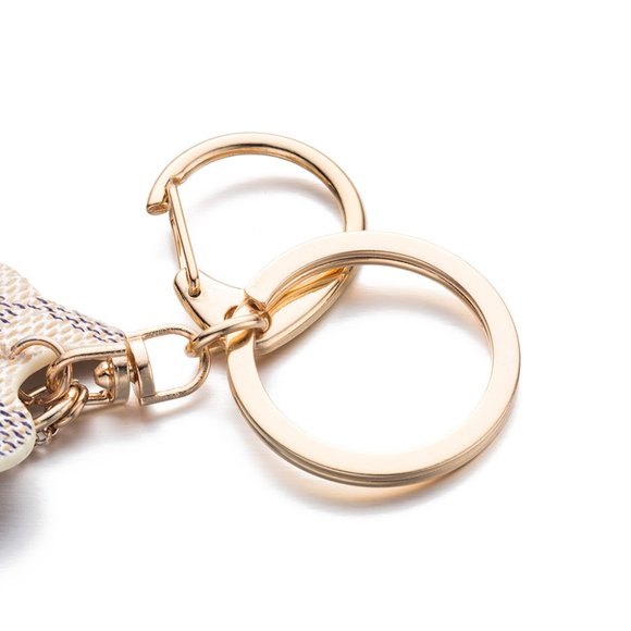 Beautiful Dog Key Chain Cream or Black DOG - Picture 6 of 7